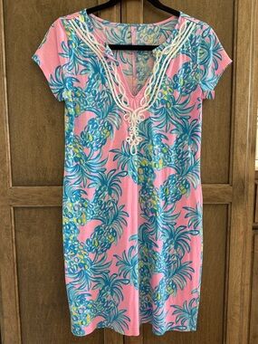Lilly Pulitzer Dress Brewster T-Shirt Dress. Pineapple print